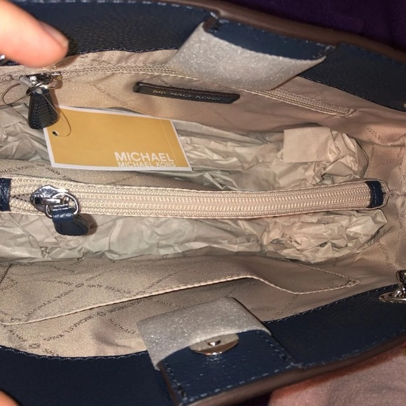 NWT MICHAEL Michael Kors blue leather OTS bag - Picture 4 of 6